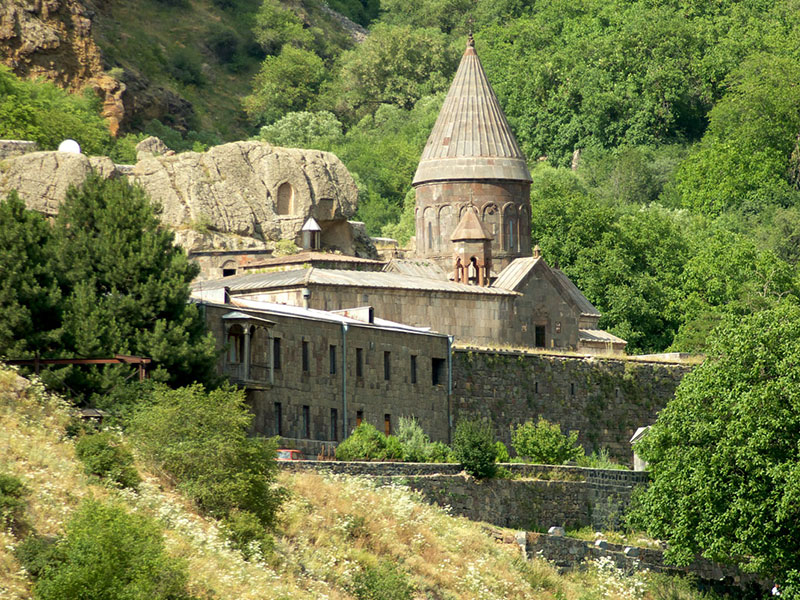 Монастырь Гегард Монастырь Гегард