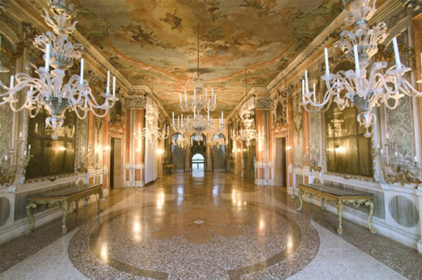 Бал-Маскарад Бал-Маскарад